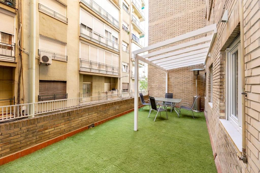 Precioso piso con terraza en centro de Granada Apartamento Exterior foto