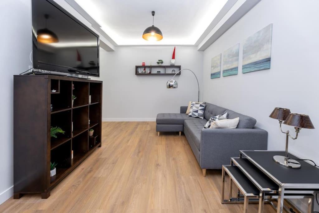 Precioso piso con terraza en centro de Granada Apartamento Exterior foto