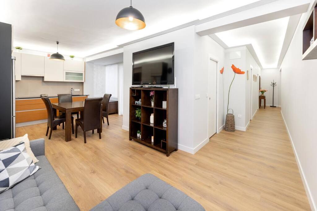 Precioso piso con terraza en centro de Granada Apartamento Exterior foto